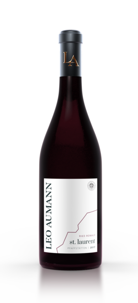 Eine Flasche Leo Aumann St. Laurent Rotwein mit einem modernen weiß-schwarzen Etikett.