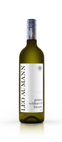 Eine Flasche Leo Aumann Grüner Veltliner & Friends Weißwein mit einem weiß-silbernen Etikett.